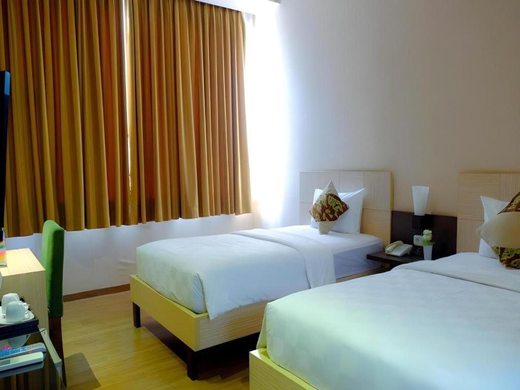 Lotus Hotel Subang Exterior foto